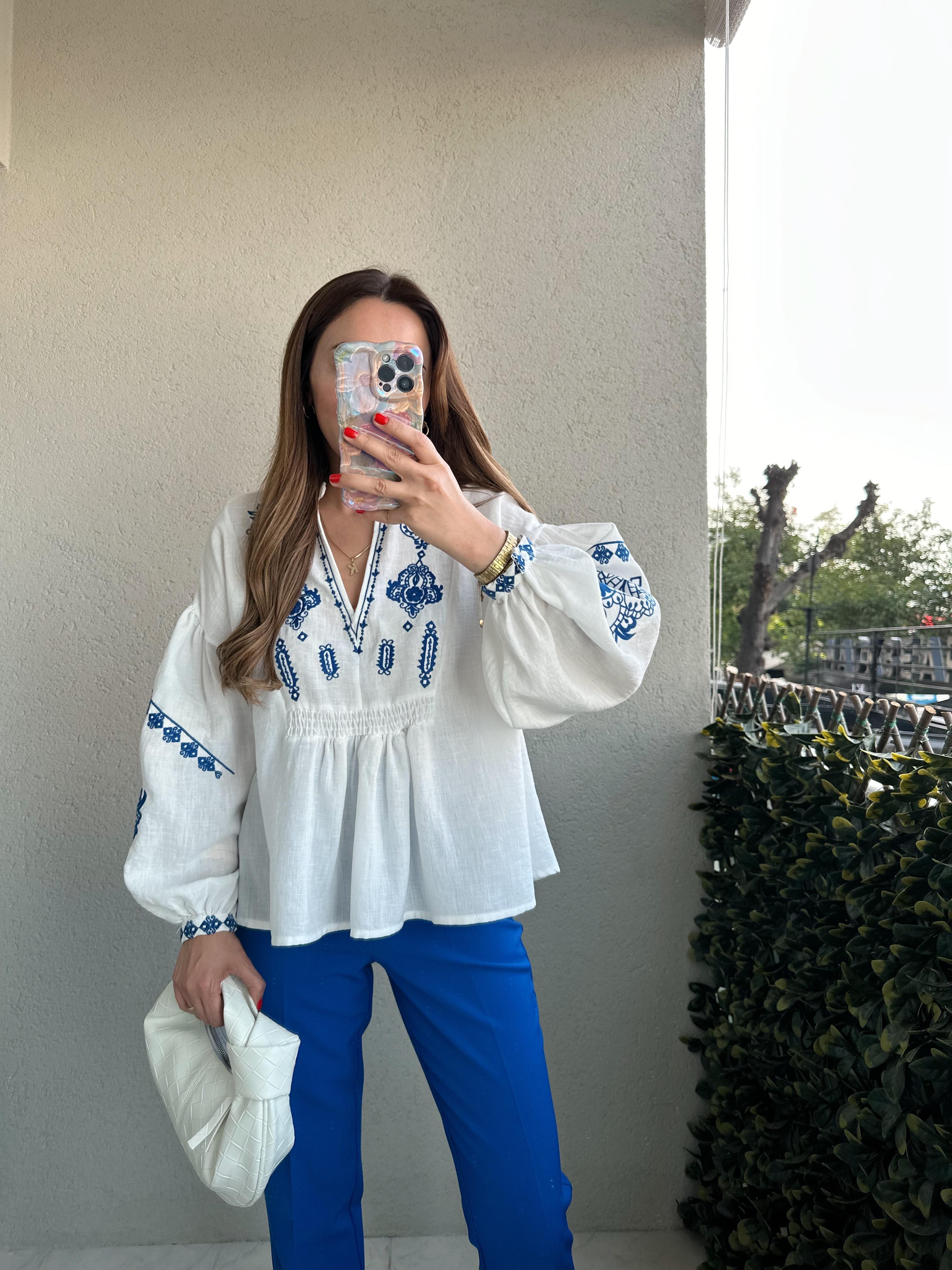 BEYAZ NAKIŞLI KETEN KARIŞIMLI BLUZ