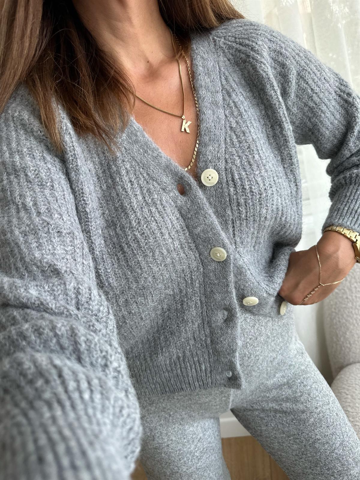 Brshka Gri Yumoş Hırka · 4