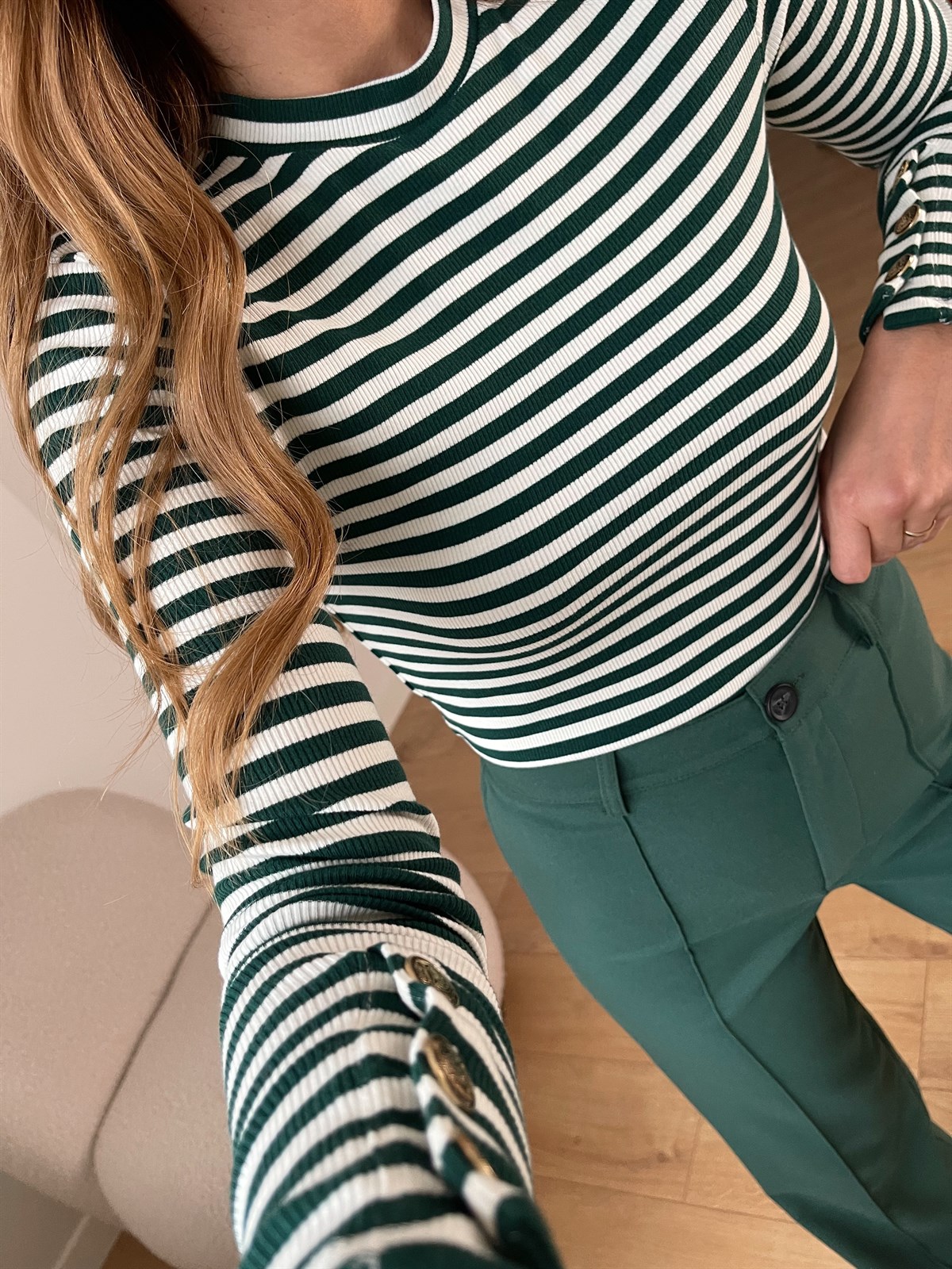 Çizgili Düğme Detaylı Bluz · 5