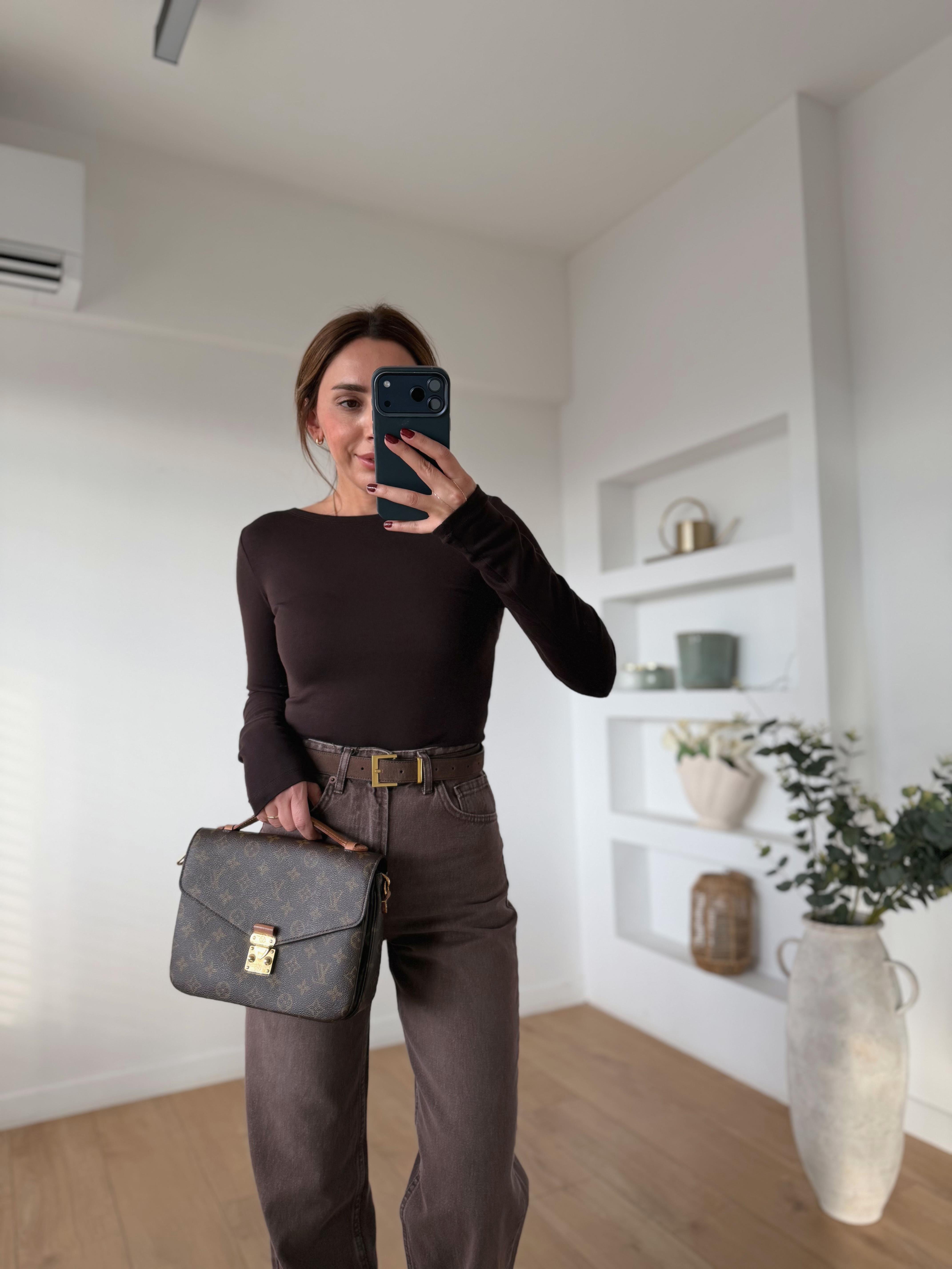Dilvin 31332 Kahve Kayık Yaka Uzun Kol Bluz
