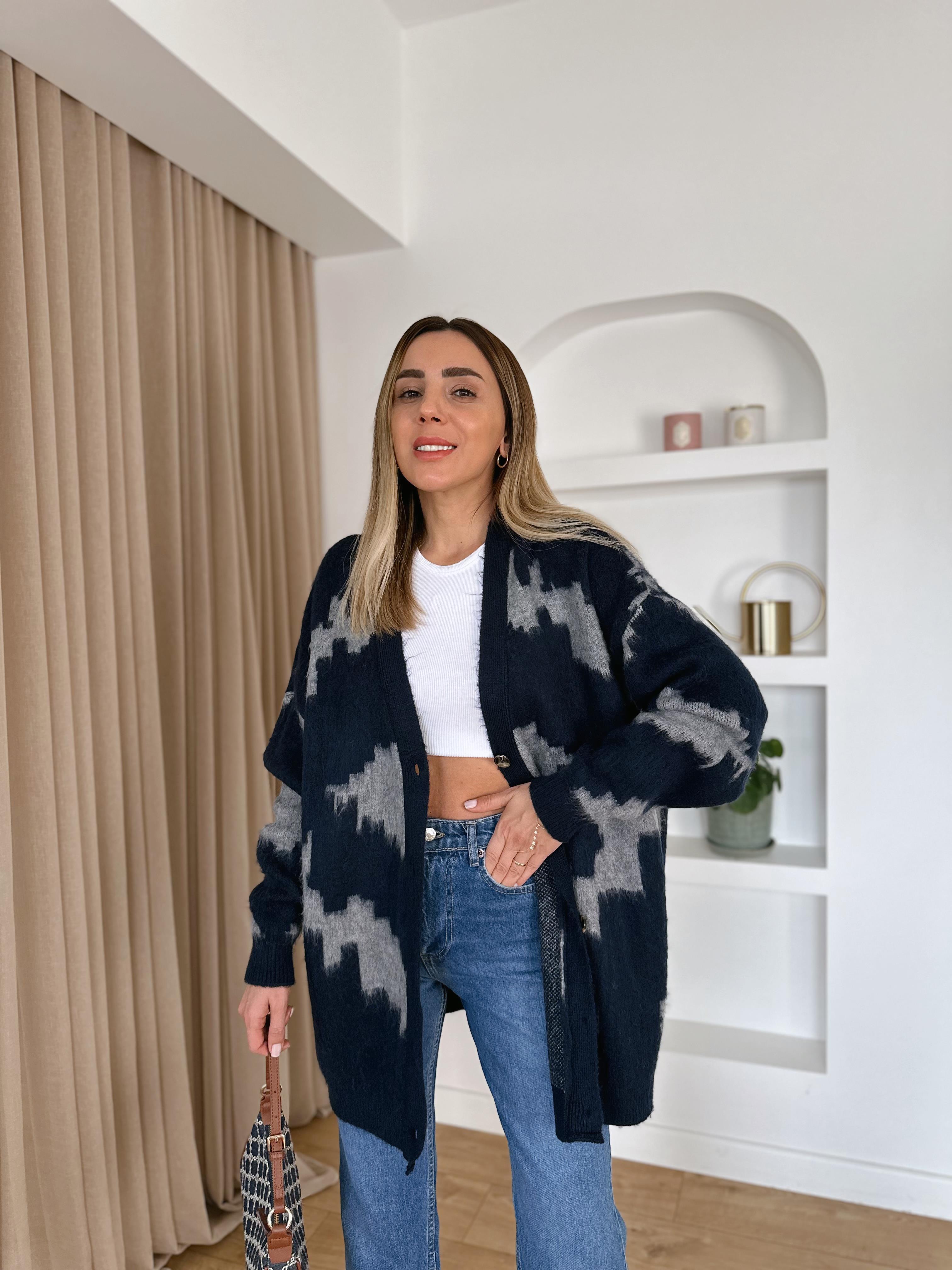 LACİVERT DESENLİ ŞARDONLU KALIN HIRKA