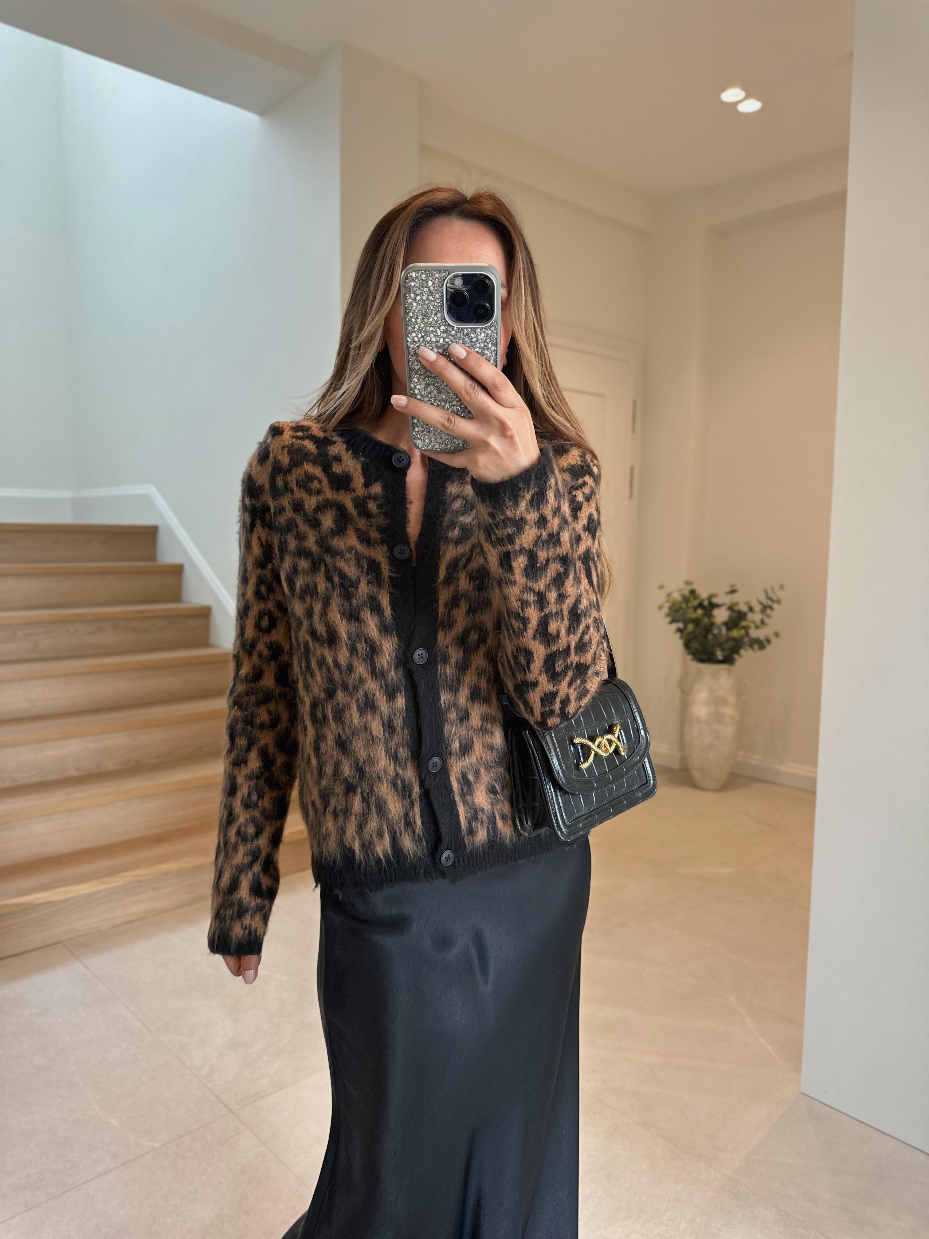 Leopar Desenli Bisiklet Yaka Yumoş Hırka 