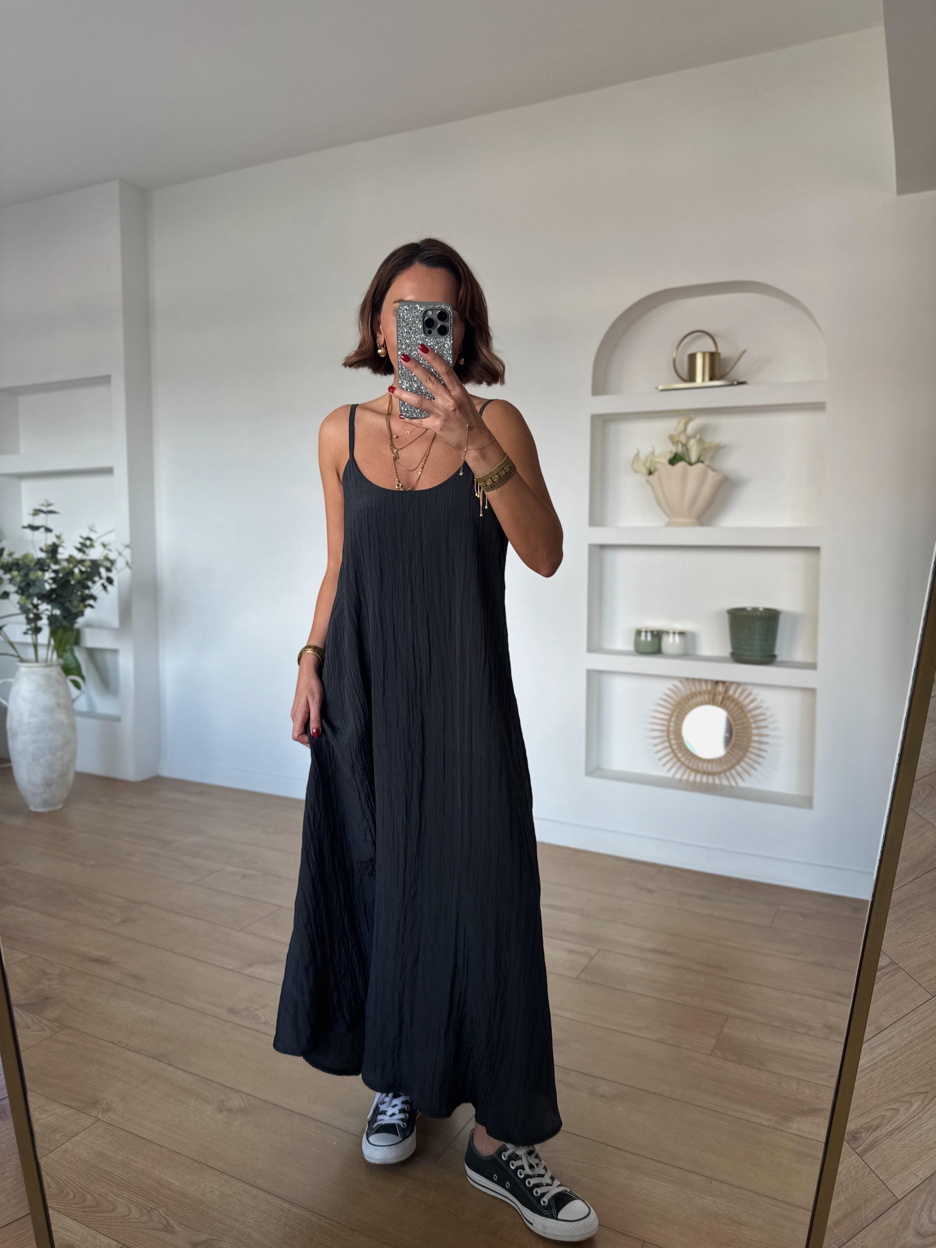 Low 8203 Askılı Kırışık Siyah Elbise