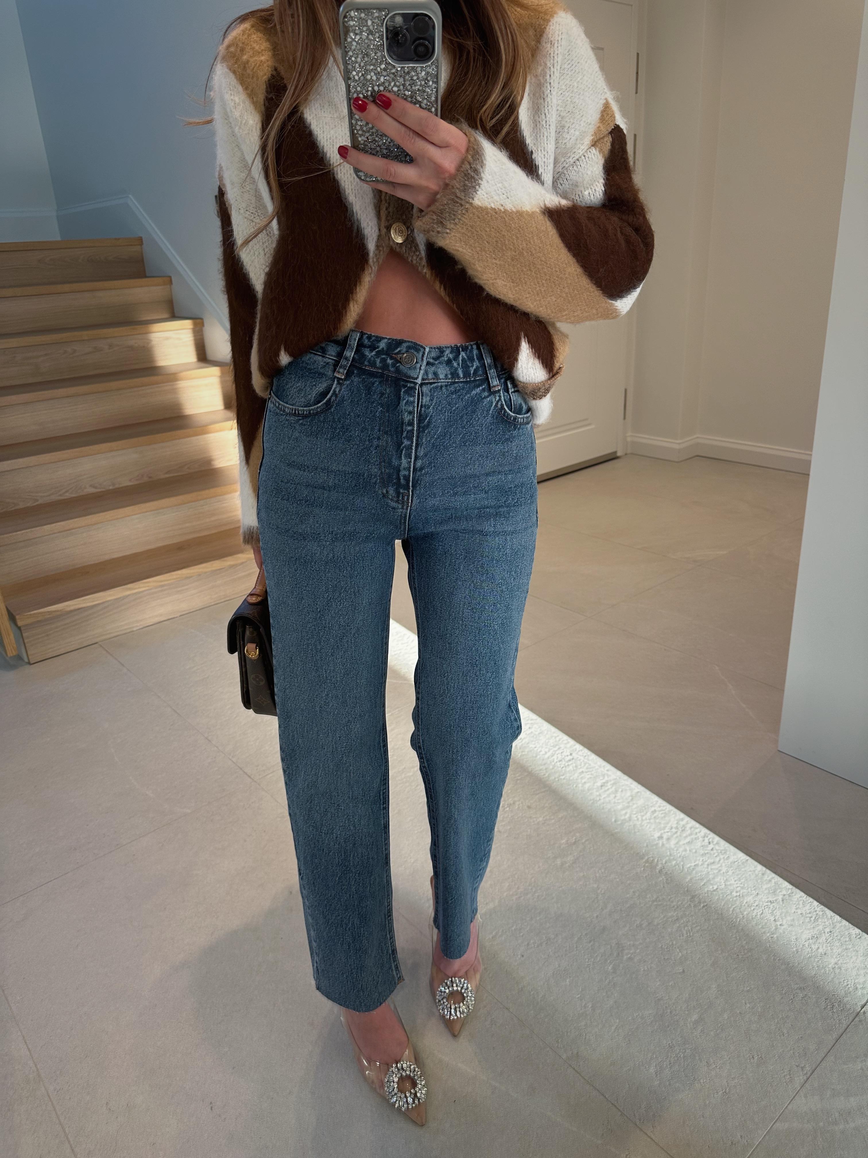 Mavi Kar Yıkama Paçası Kesik Straight Jean