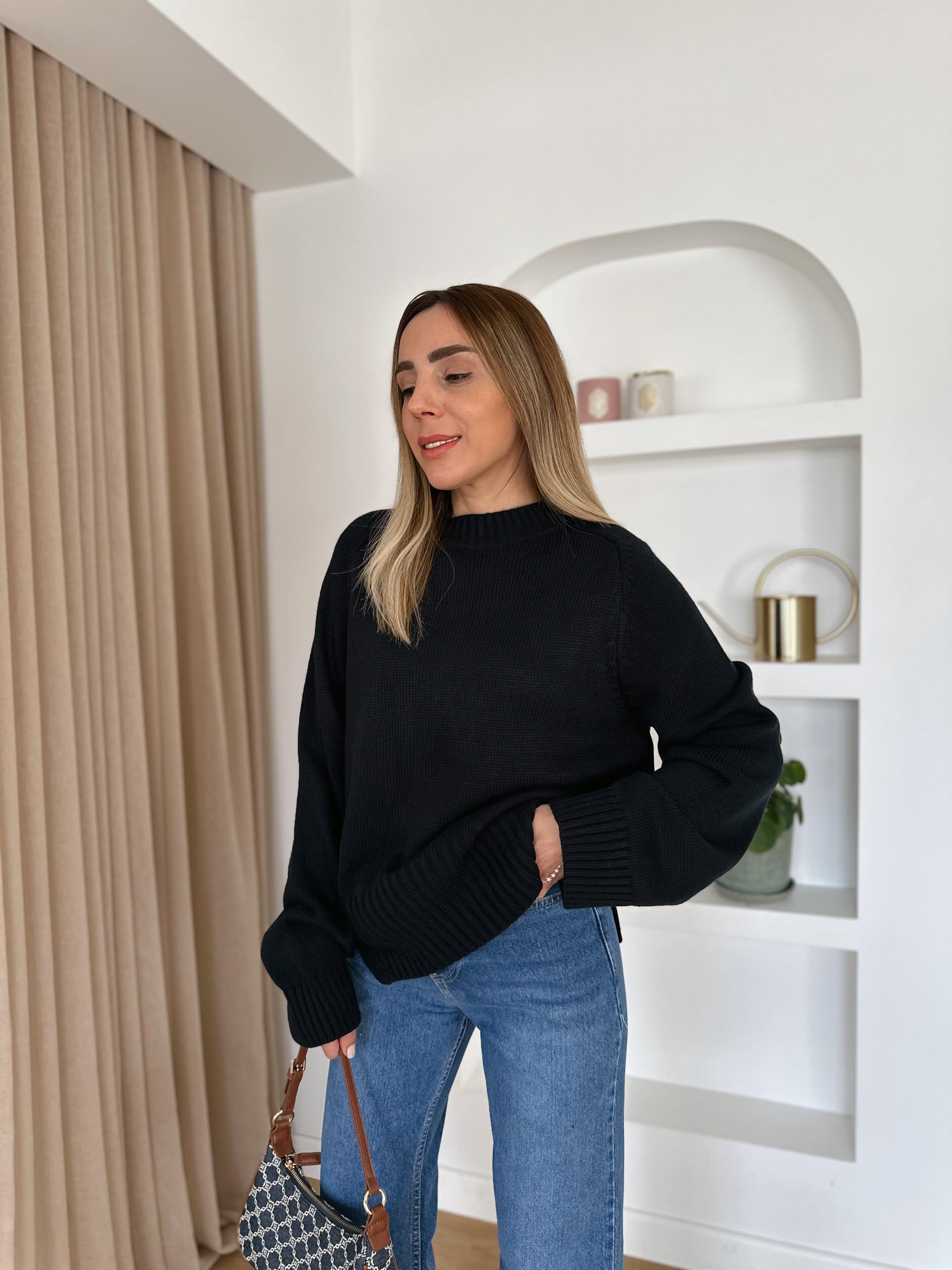 MD LACİVERT YANI YIRTMAÇLI KAZAK