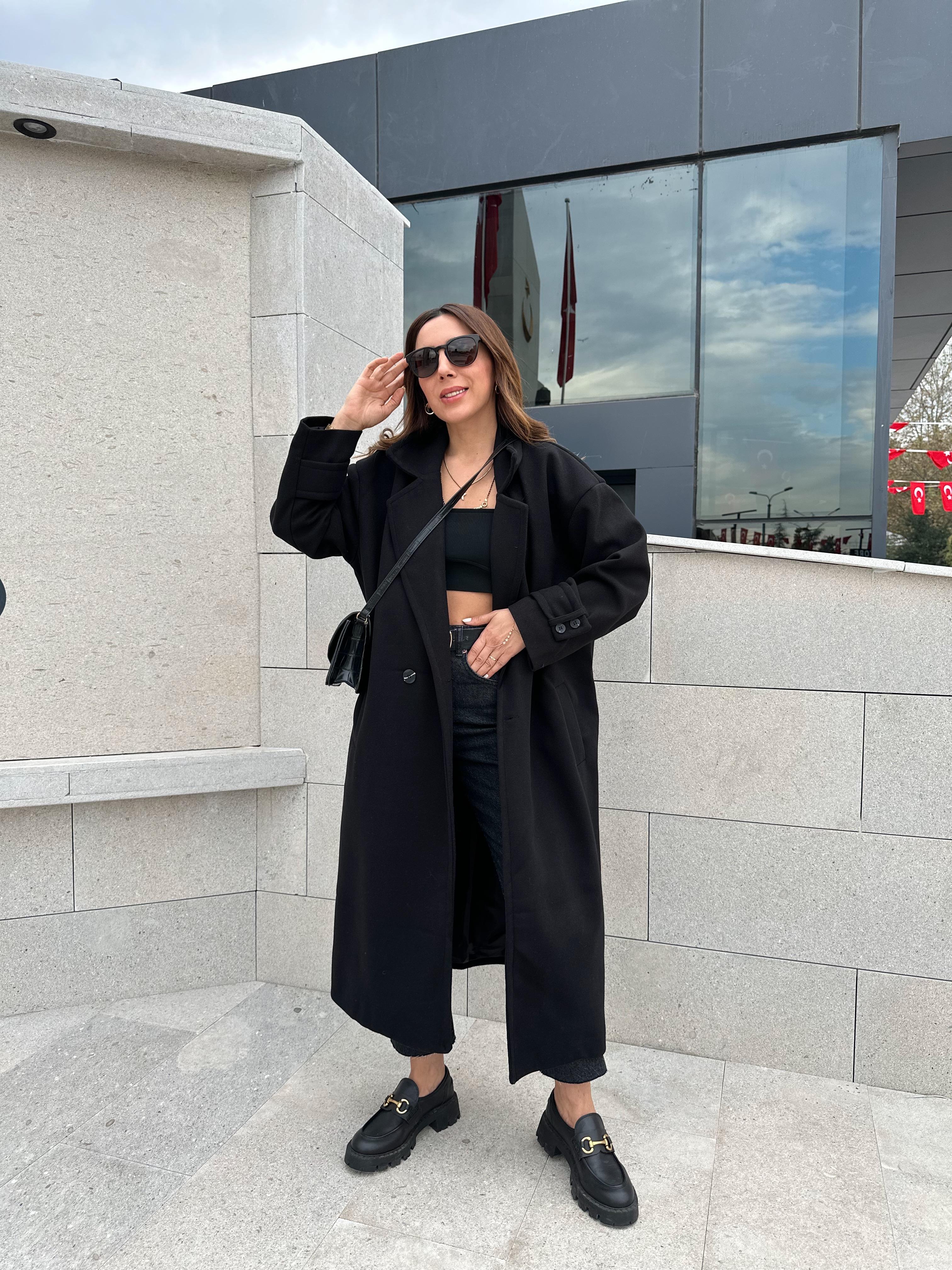 SİYAH ASTARLI OVERSIZE KAŞE KABAN