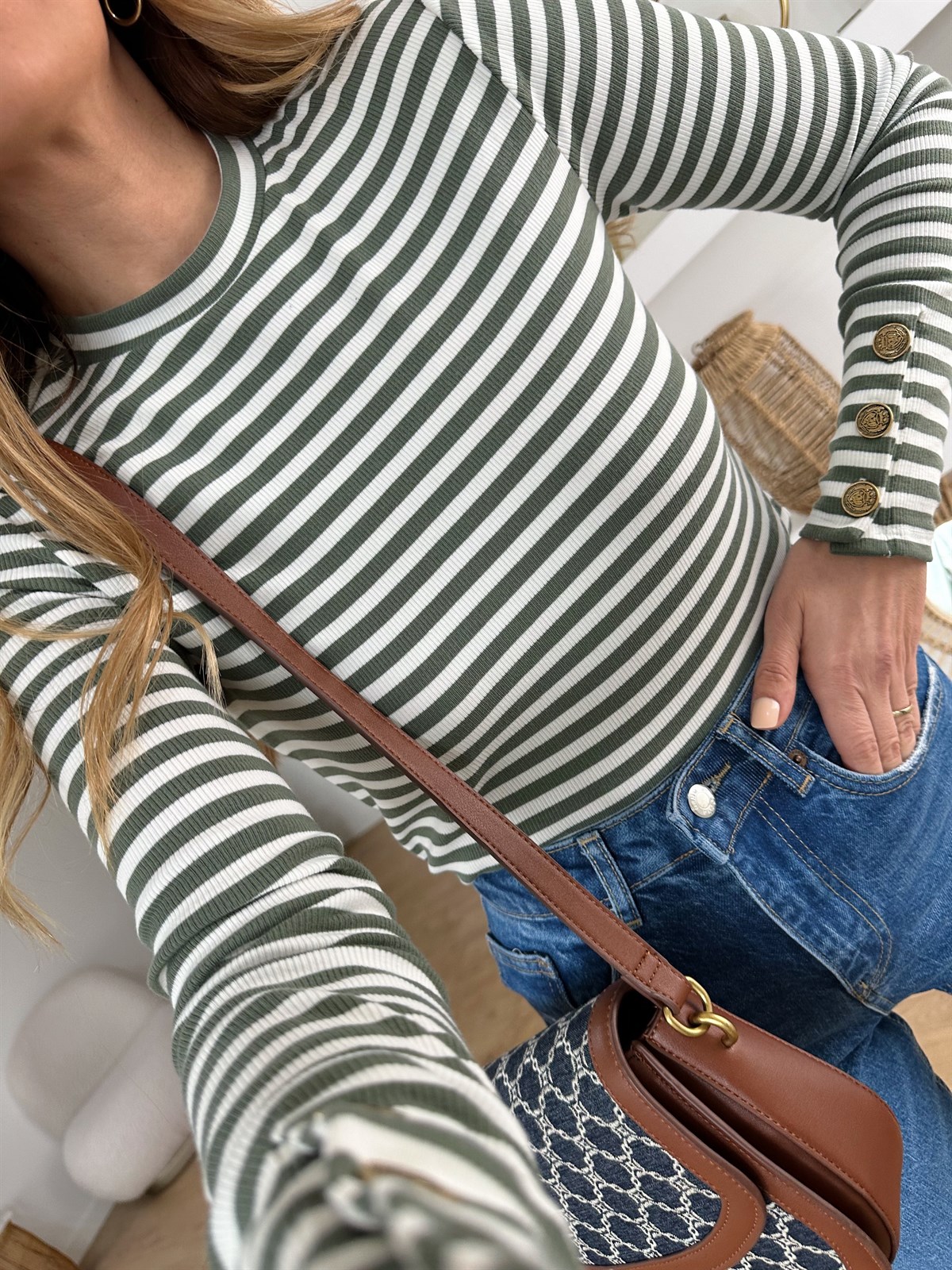 Yeşil Çizgili Düğme Detaylı Bluz · 6