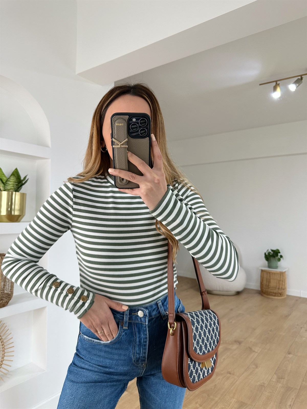 Yeşil Çizgili Düğme Detaylı Bluz · 2