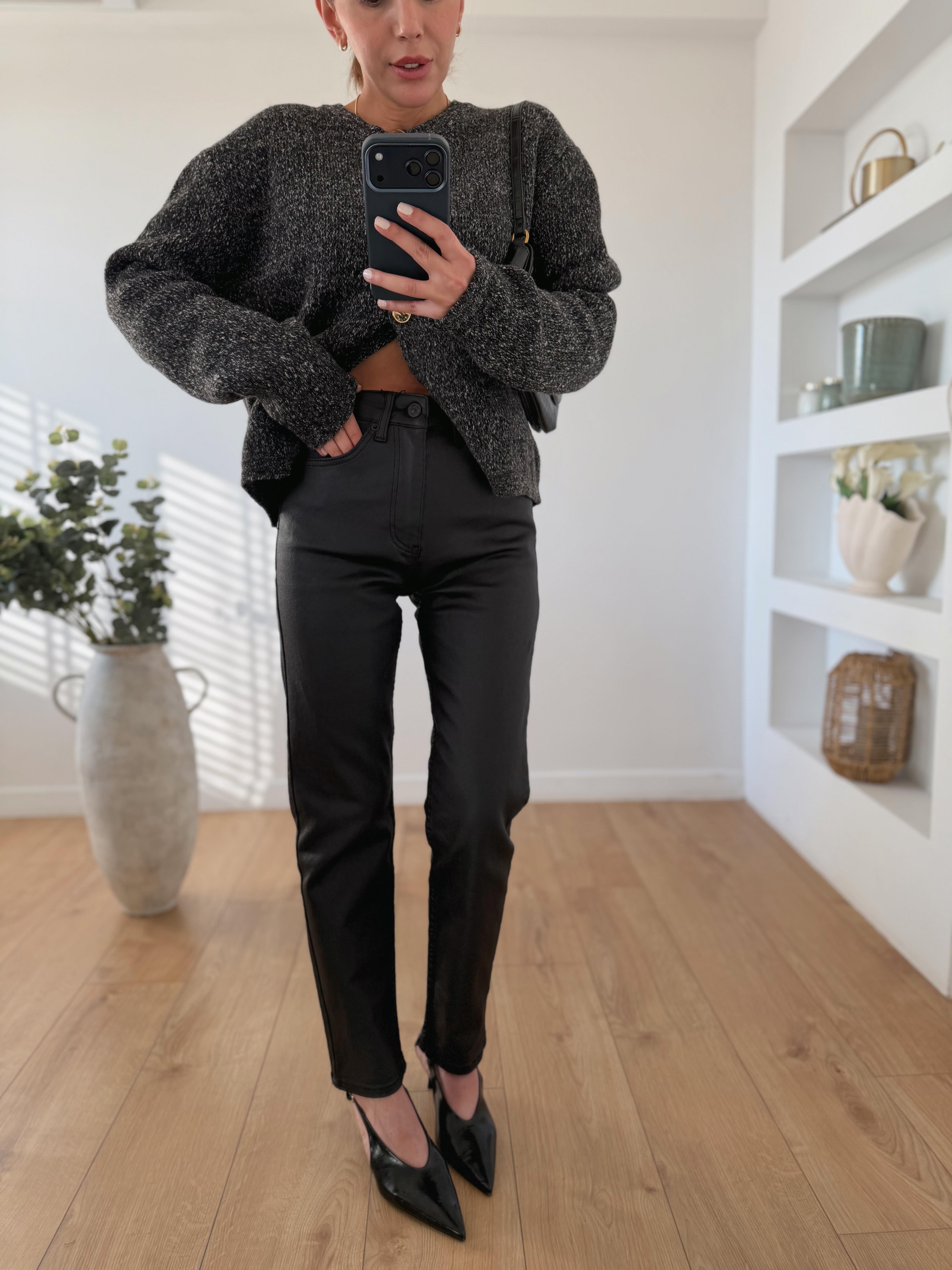 Zr Kapalı Paça Siyah Mumlu Boyfit Jean