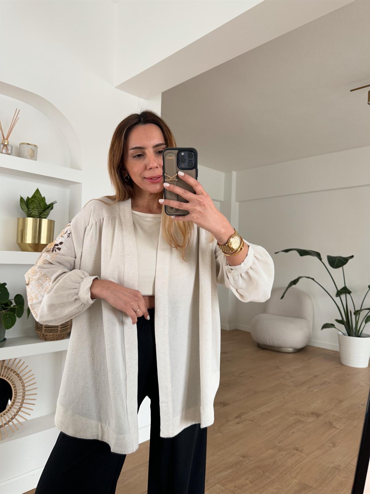 Zr Taş Rengi Nakış Ve Pul Detaylı Kimono · 4