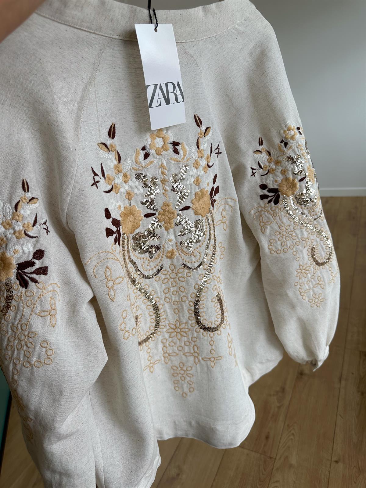Zr Taş Rengi Nakış Ve Pul Detaylı Kimono · 6