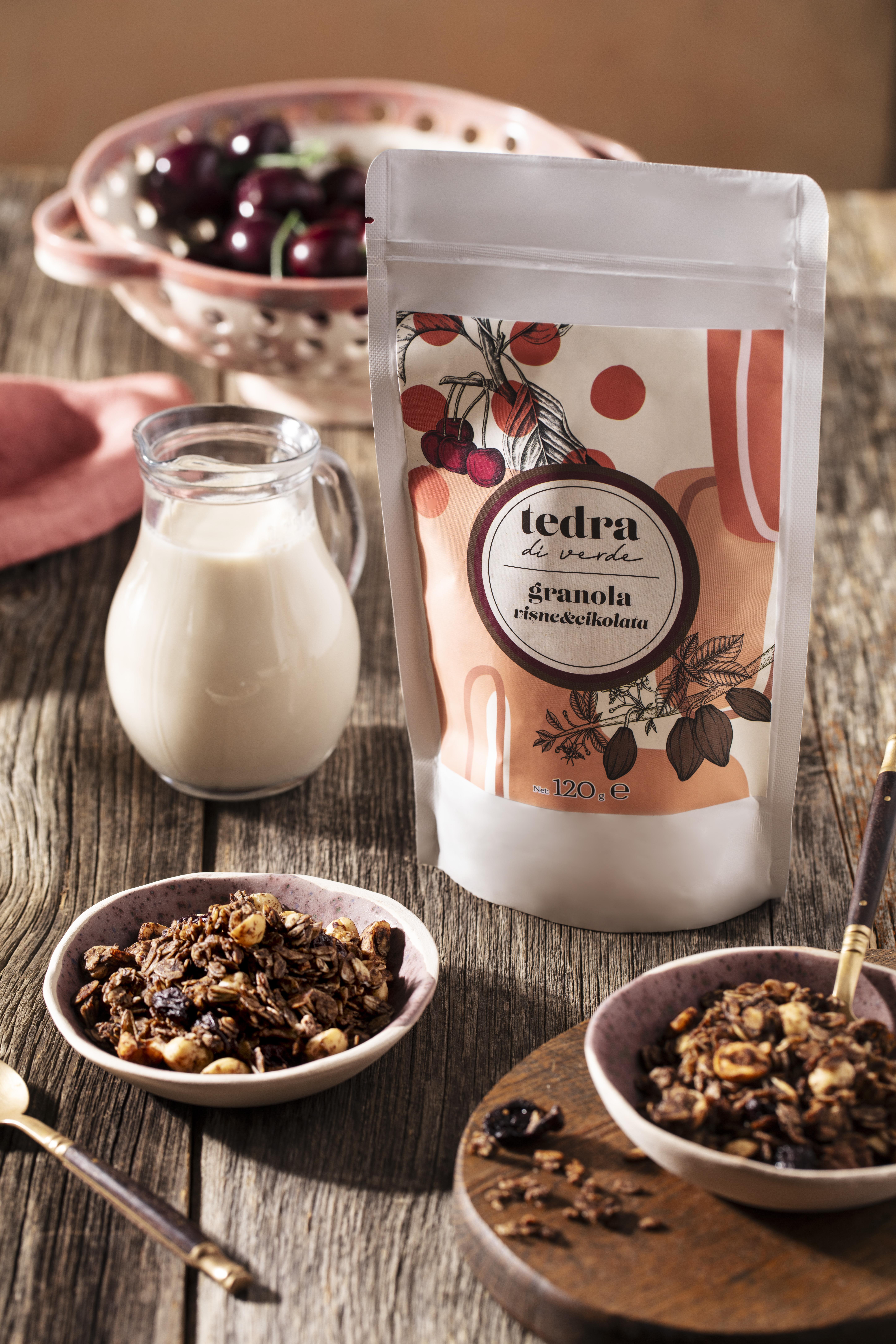VİŞNE & ÇİKOLATA GRANOLA