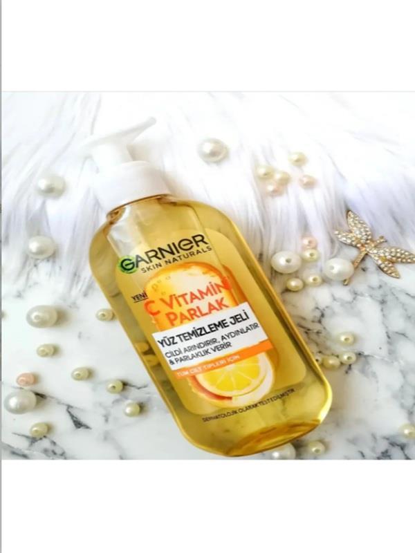 YÜZ BAKIMgarnier009.06.1339GARNİER SN C VİT. PARLAK YÜZ TEMZİLEME JELİ 200 ML 476898GARNİER SN C VİT. PARLAK YÜZ TEMZİLEME JELİ 200 ML 476898