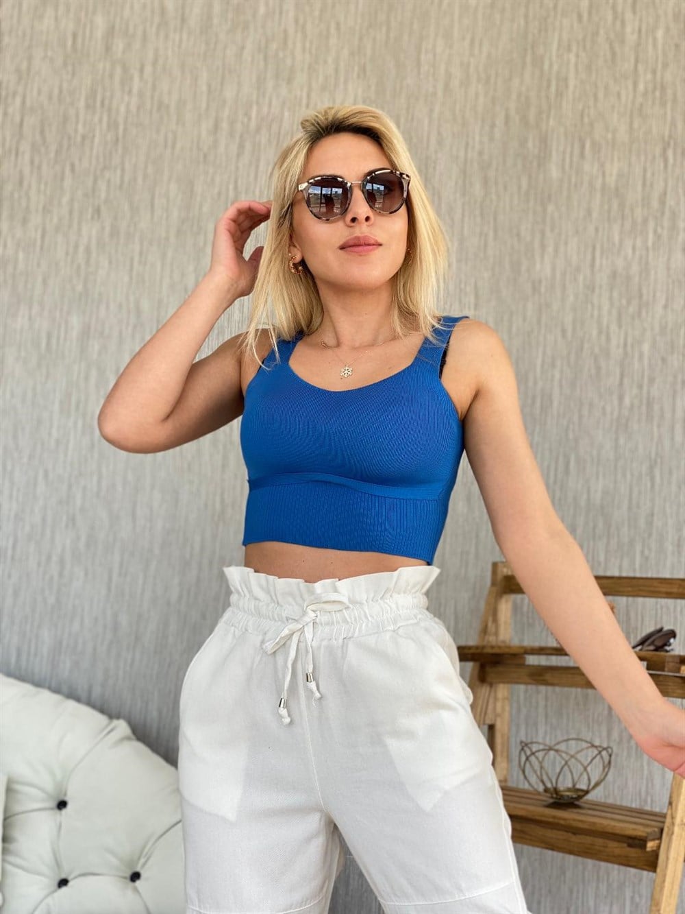 Crop Mavi