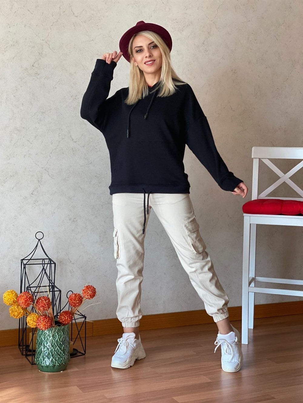 Kapüşonlu Siyah Sweatshirt