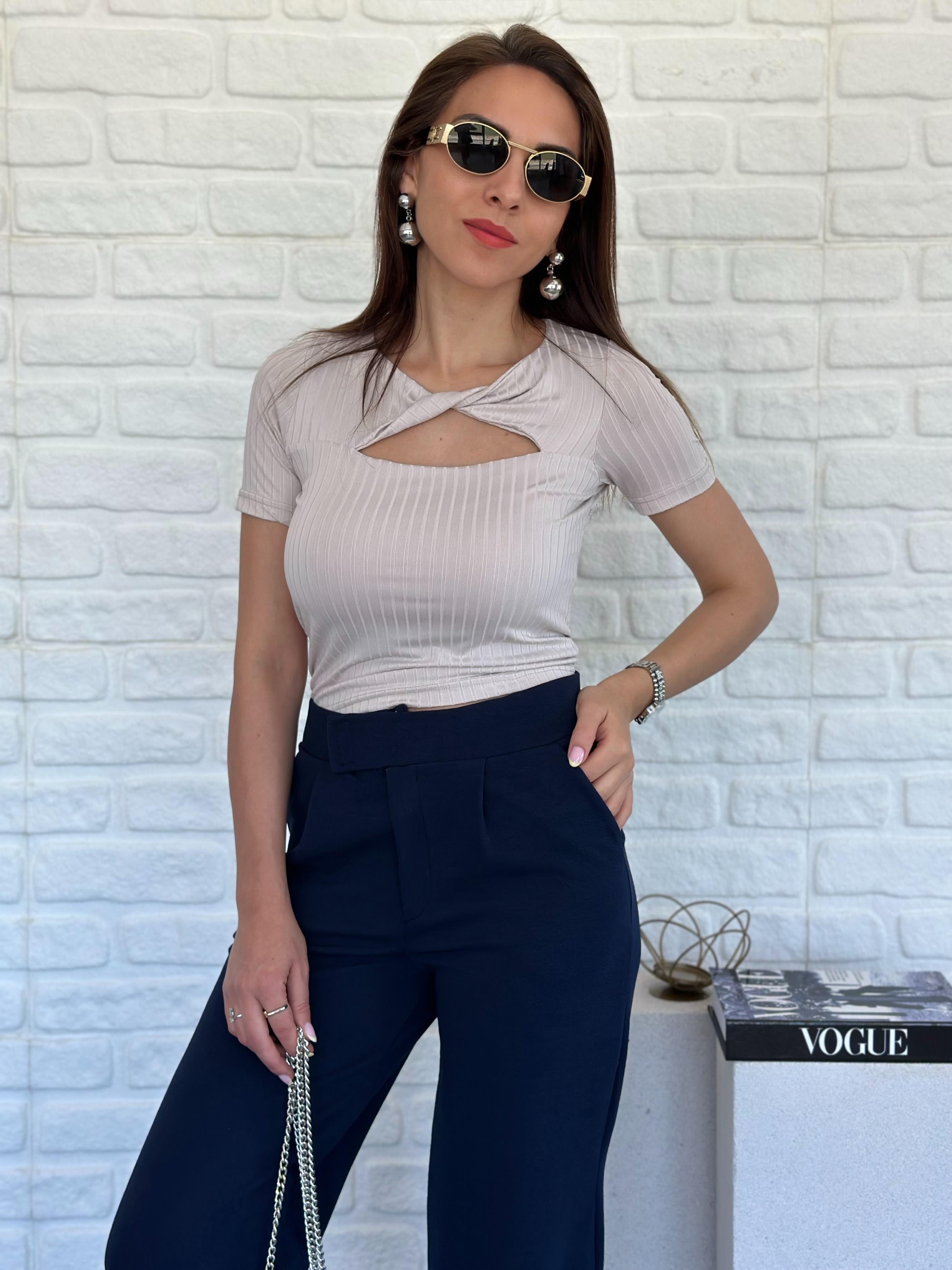 Önü Dekolteli Bluz Pembe