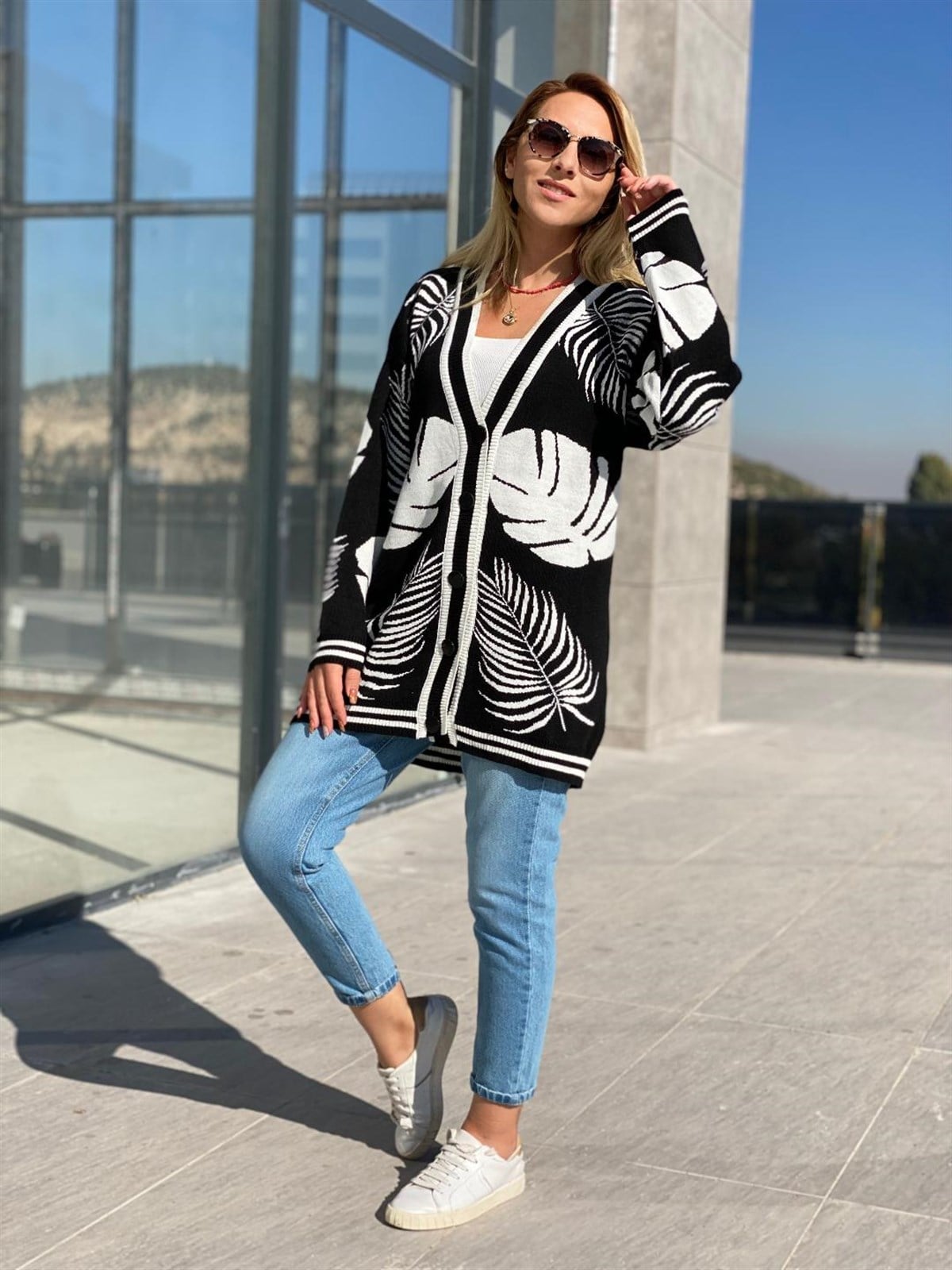 Rayne Hırka