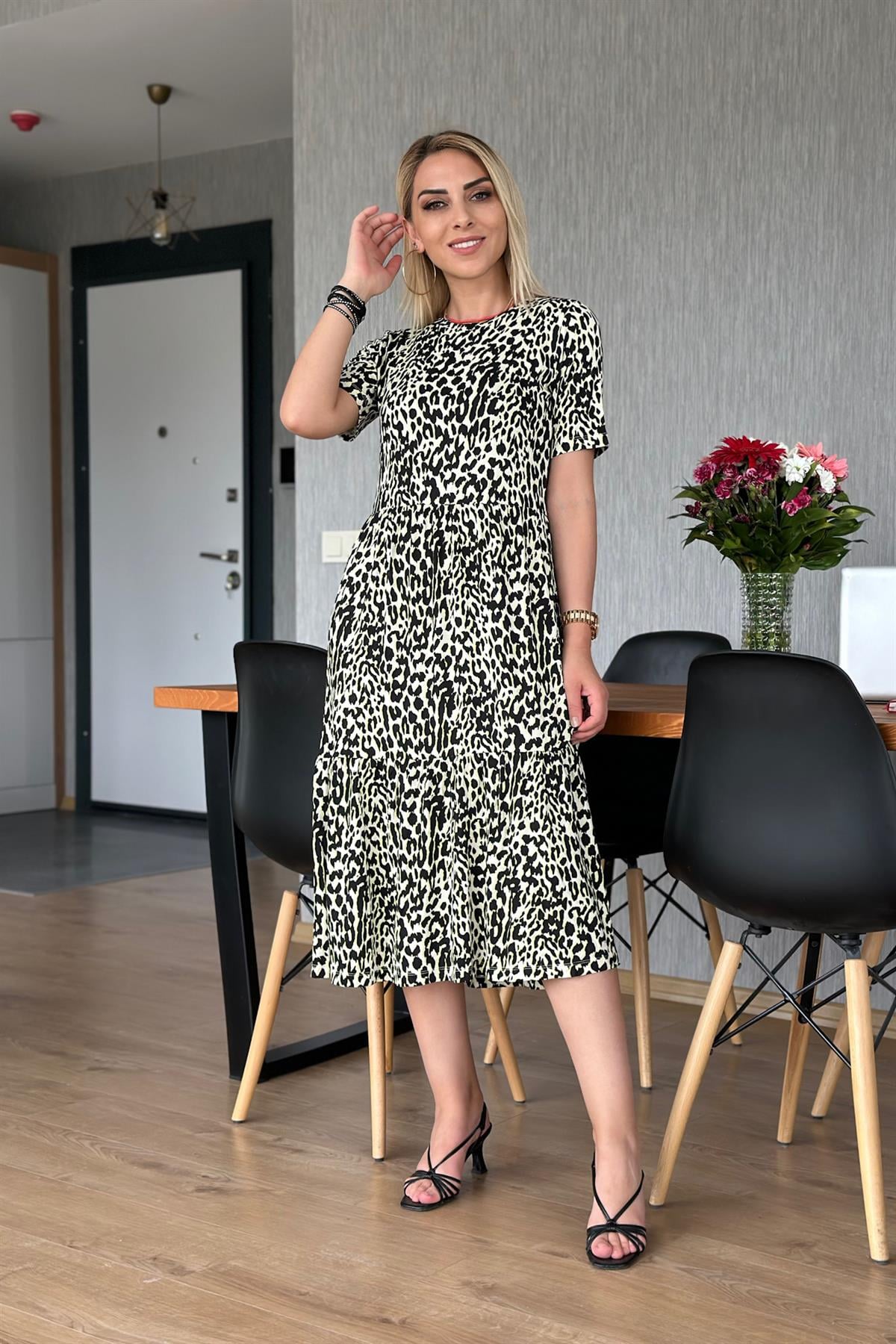 Leo Büzgülü Elbise