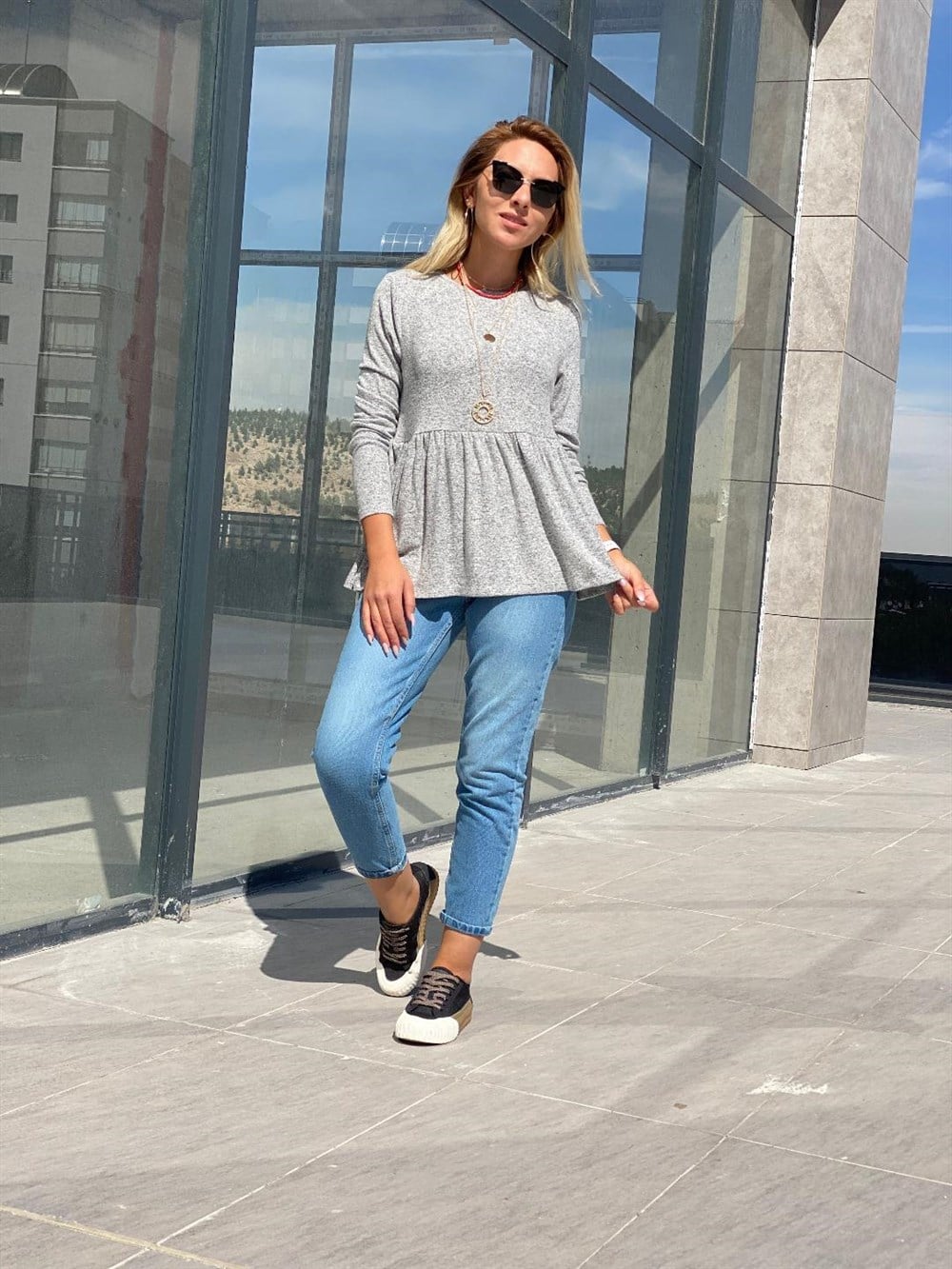 Volanlı Triko Bluz Gri