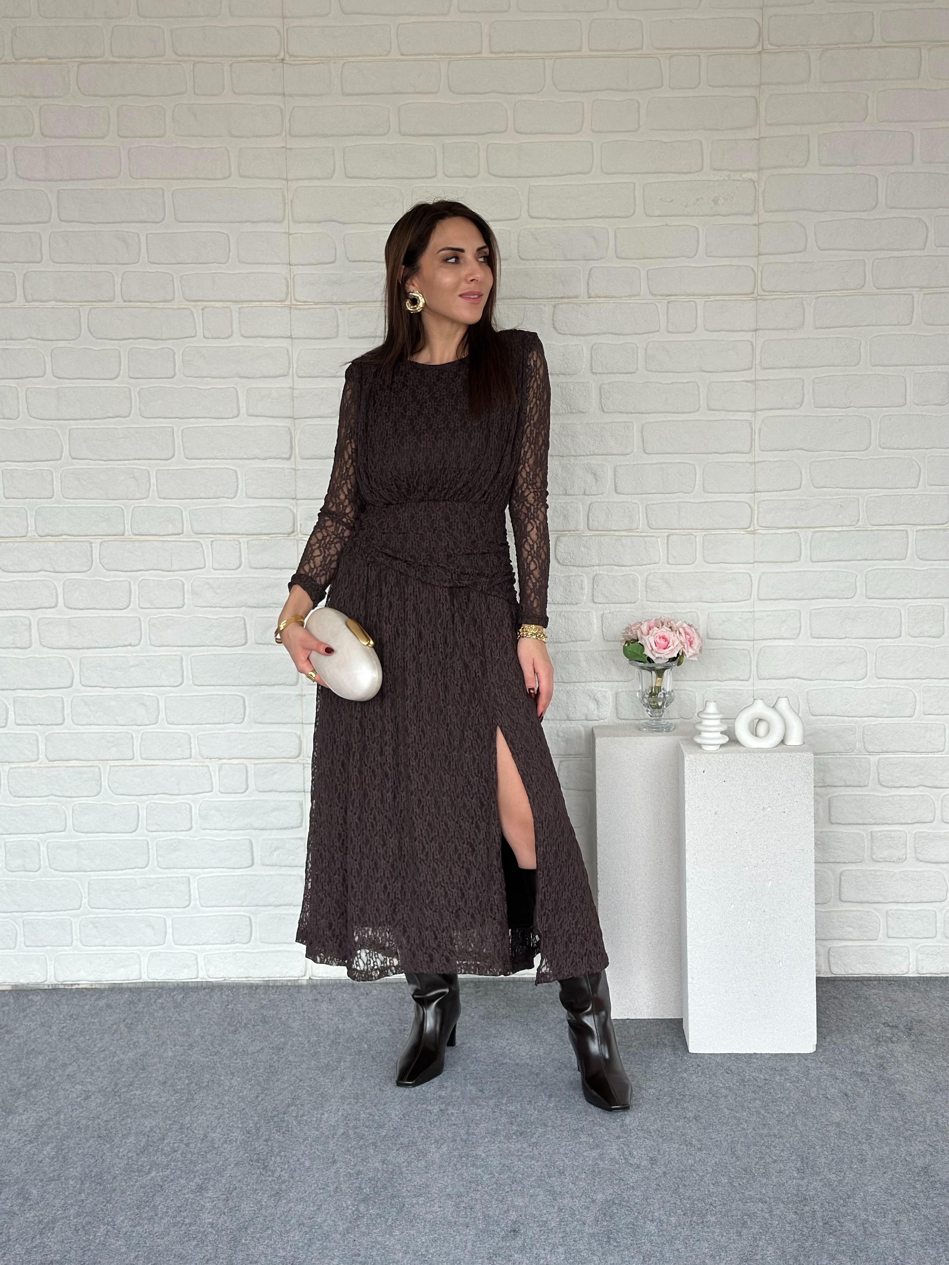 YIRTMAÇLI DANTEL ELBİSE KAHVE