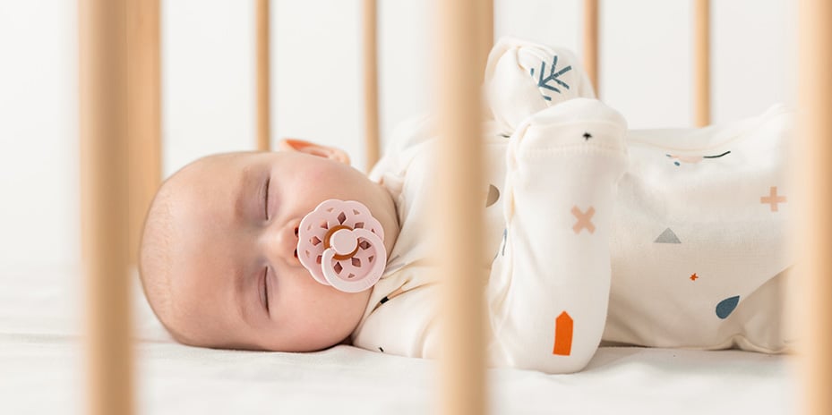 Bebek Uykusunda Doğru Tercih: Kundak Battaniye mi Uyku Tulumu mu?
