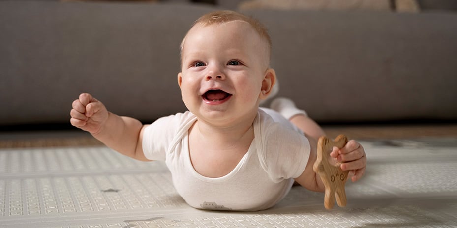 Tummy Time Nedir? Bebeğinizin Gelişimi İçin İlk Adımlar