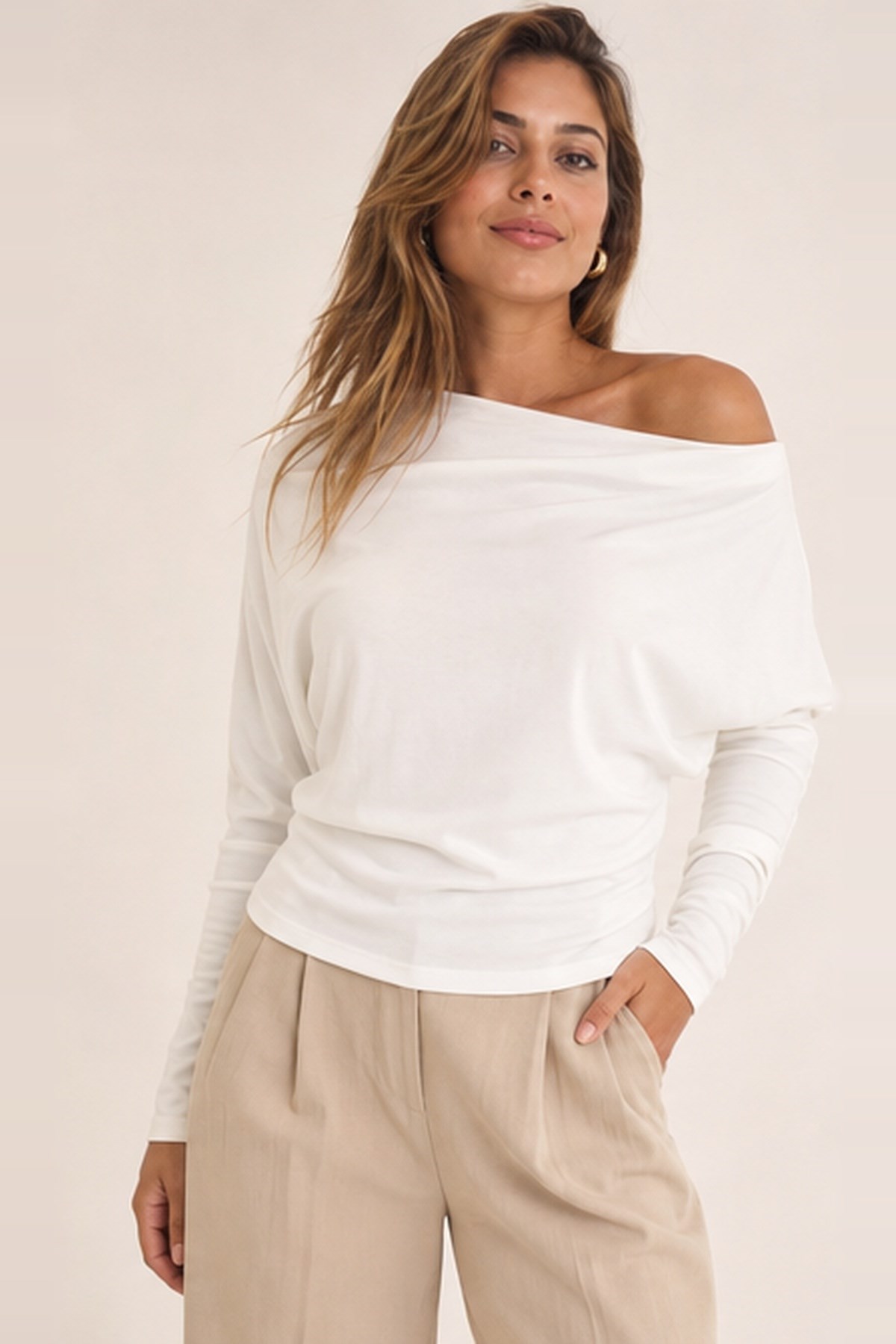 Asimetrik Yaka Bluz Ekru | Fashion Friends