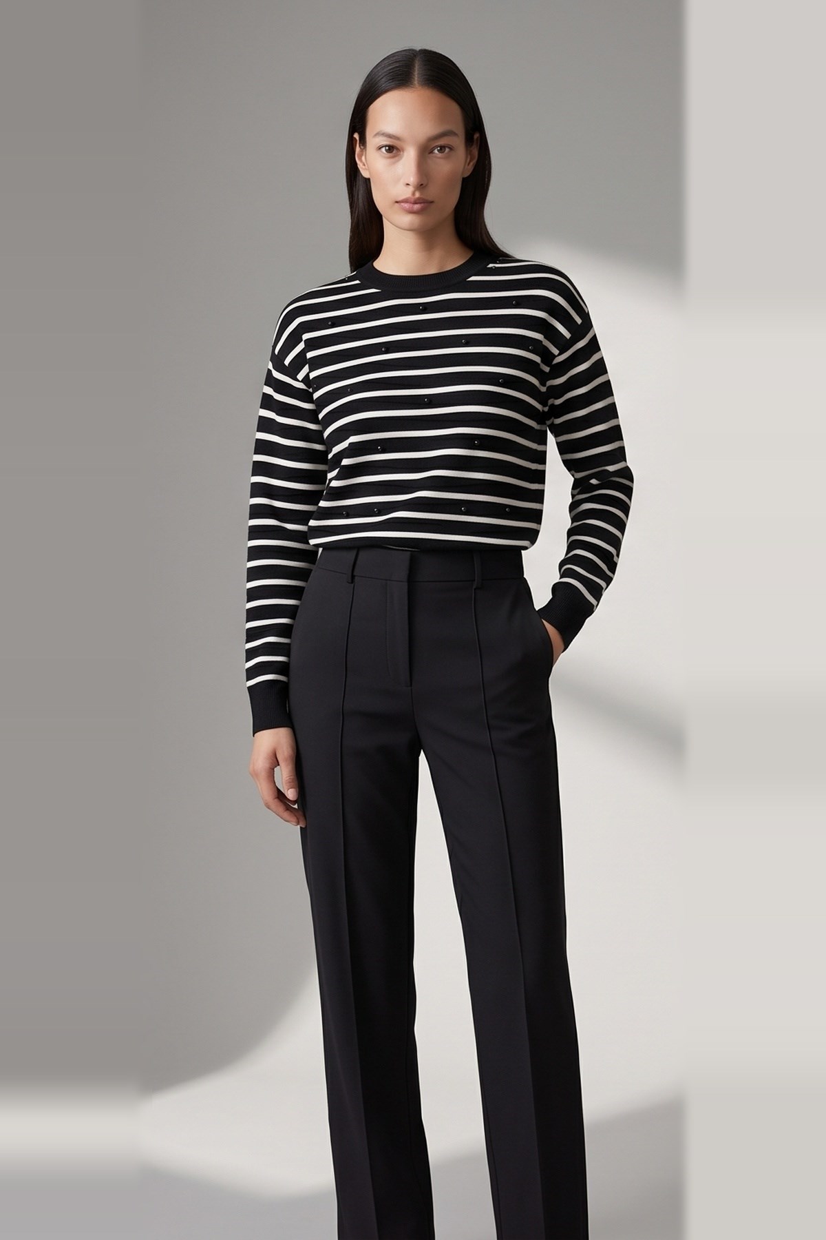 İnci Detaylı Kazak Siyah Çizgili | Fashion Friends