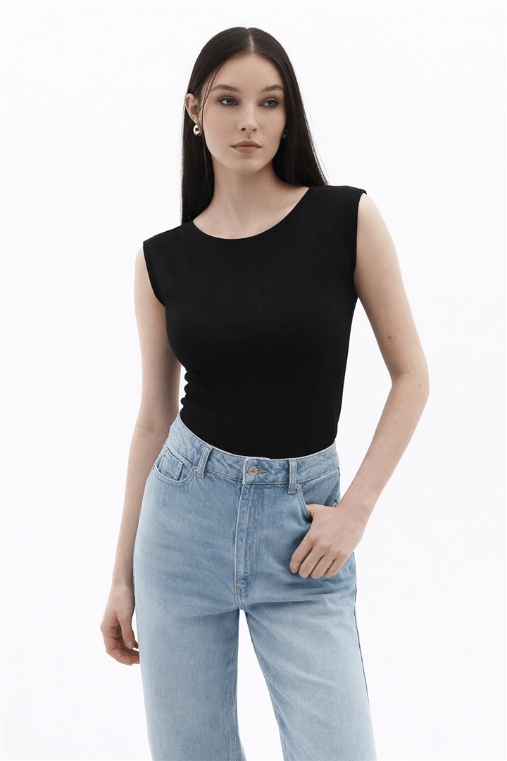 Kayık Yaka T-Shirt Siyah | Fashion Friends