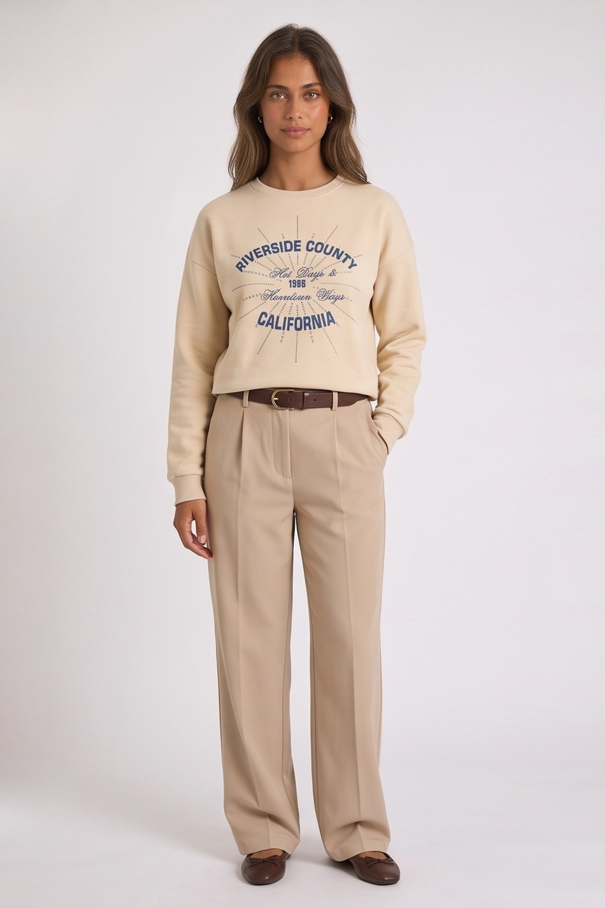 Taşlı Sweatshirt Bej | Fashion Friends