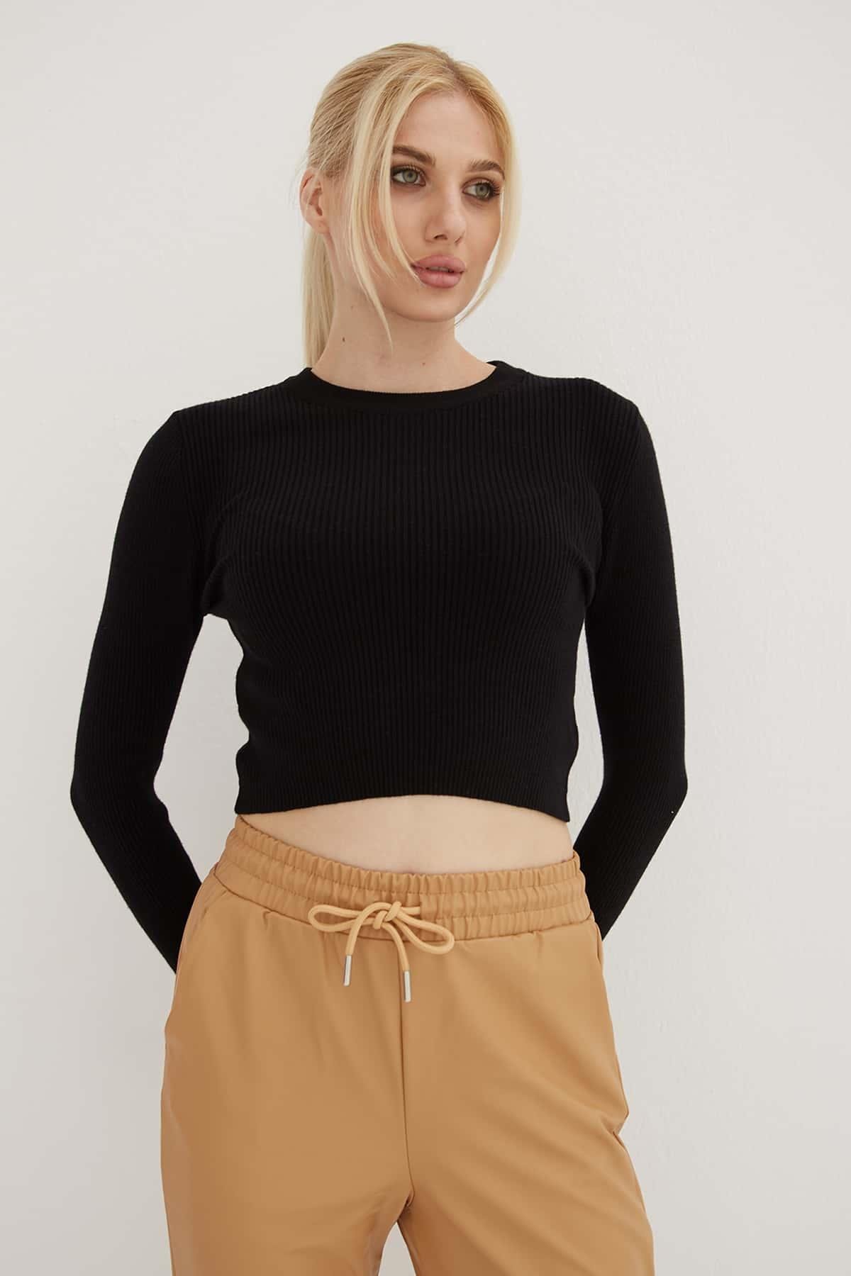 Bisiklet Yaka Bluz Siyah | Fashion Friends