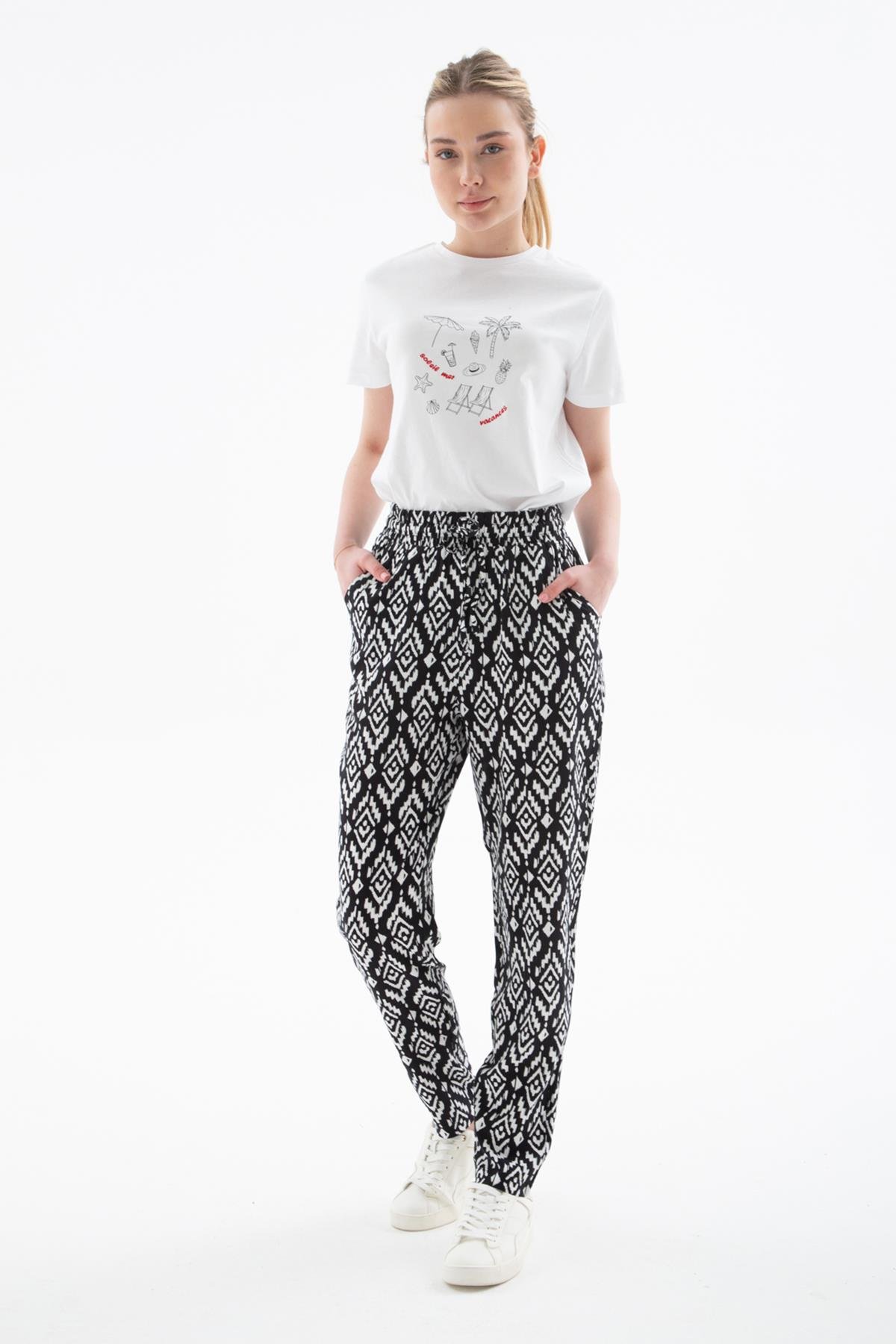 Viskon Rahat Lastikli Desenli Pantolon Siyah | Fashion Friends