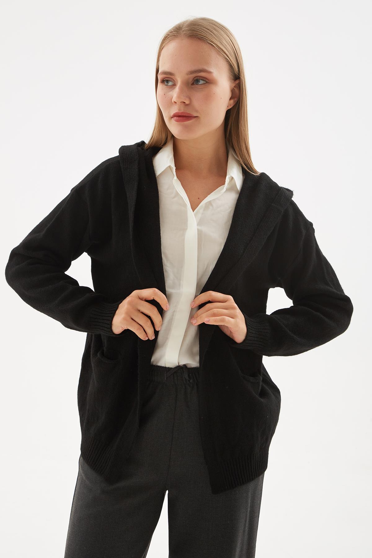 Karmen Rivera tasmali pissing