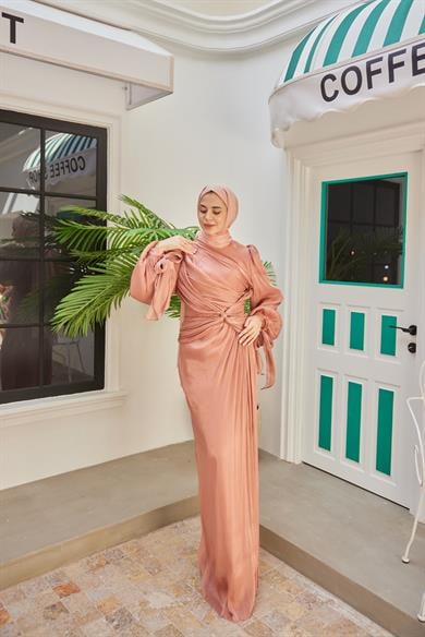 Ayperi Bağlama Detaylı Işıltı Kumaş Abiye - Somon