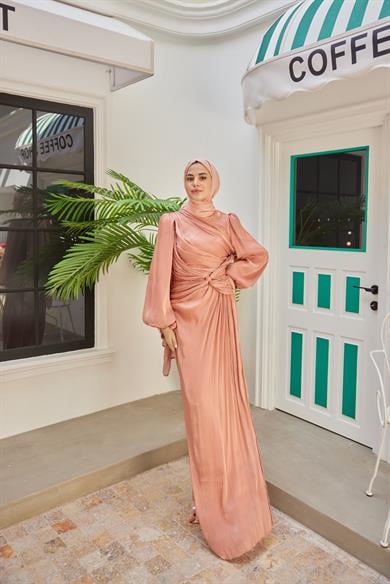 Ayperi Bağlama Detaylı Işıltı Kumaş Abiye - Somon