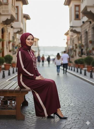 Çizgi Detay Kapüşonlu Elbise - Bordo