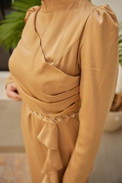 Eteği Detaylı Kobe Saten Abiye - Altın