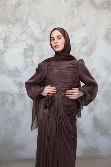 Gül Detaylı Işıltı Abiye - Kahverengi