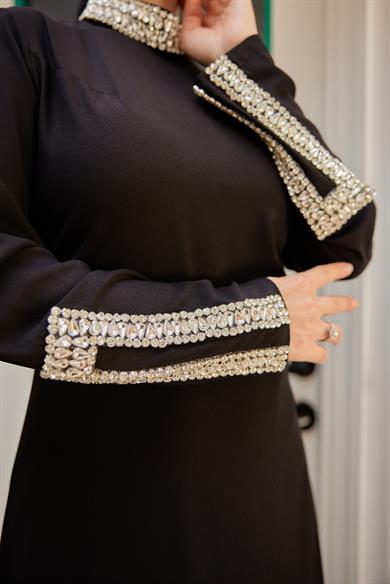 Kolu ve Boynu Taş Süslemeli Abiye - Siyah