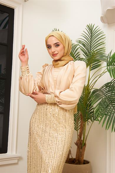 Önü Kat Detaylı Kemerli Eteği Pullu Abiye - Bej