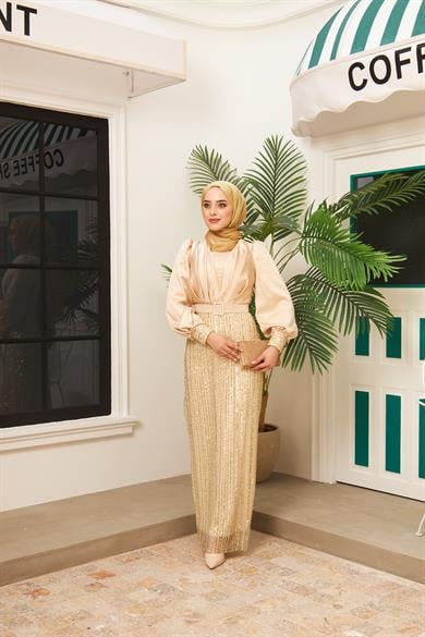 Önü Kat Detaylı Kemerli Eteği Pullu Abiye - Bej