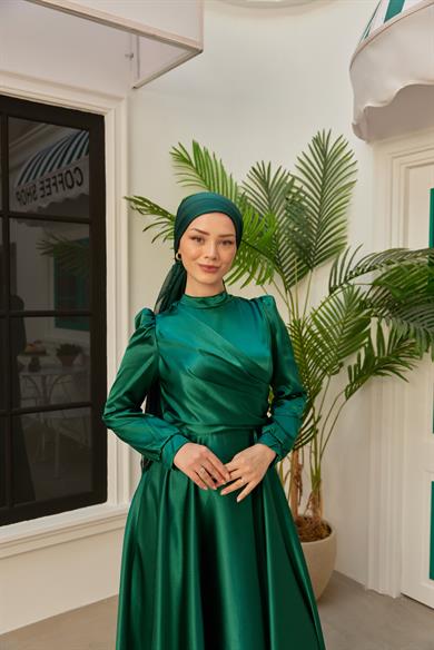 Önü Katlı Saten Abiye - Zümrüt Yeşil