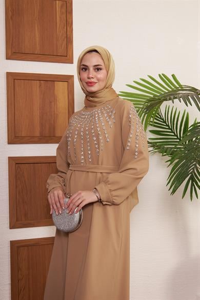 Önü ve Kolları Taş İşlemeli Krep Abiye - Vizon