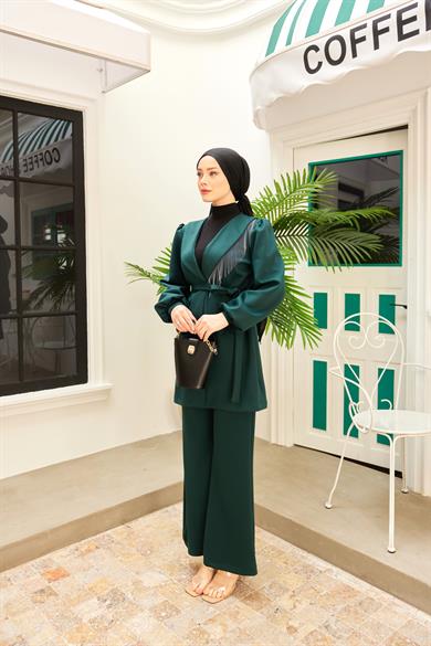 Püskül Detay Scuba Takım - Zümrüt Yeşil