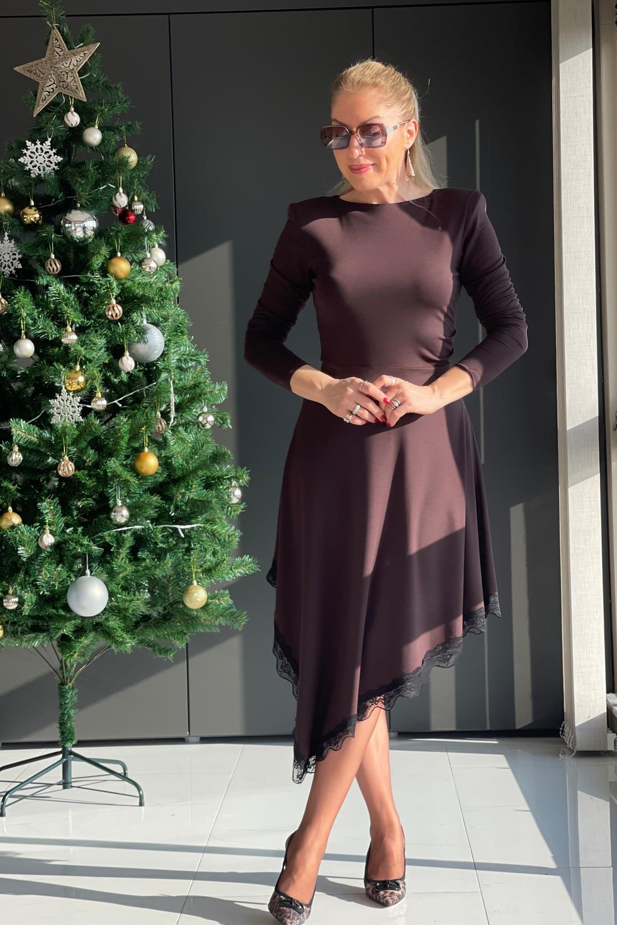 Asimetrik Kesim Kahve Elbise