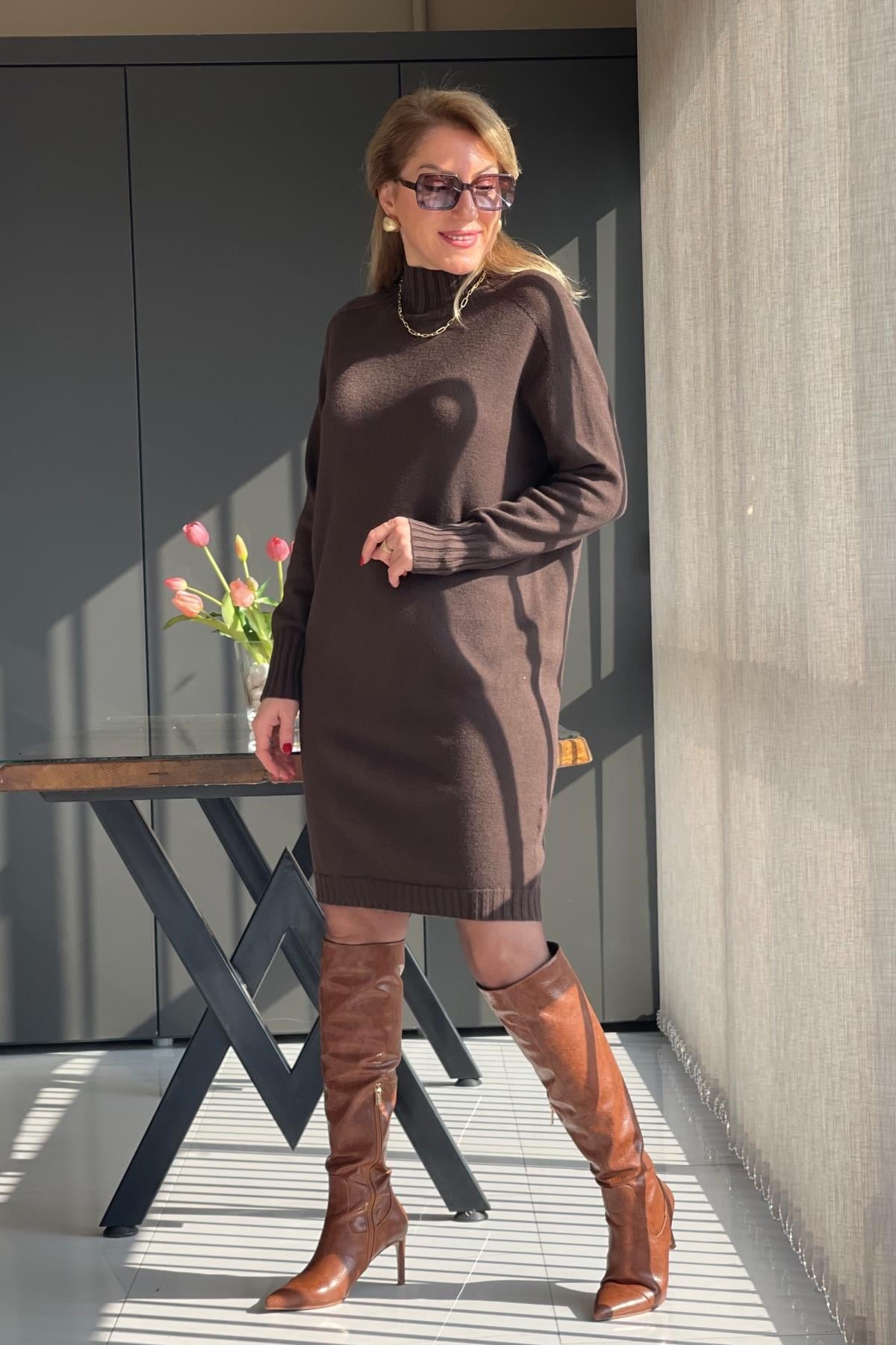 Balıkçı Yaka İthal Triko Kahve Elbise