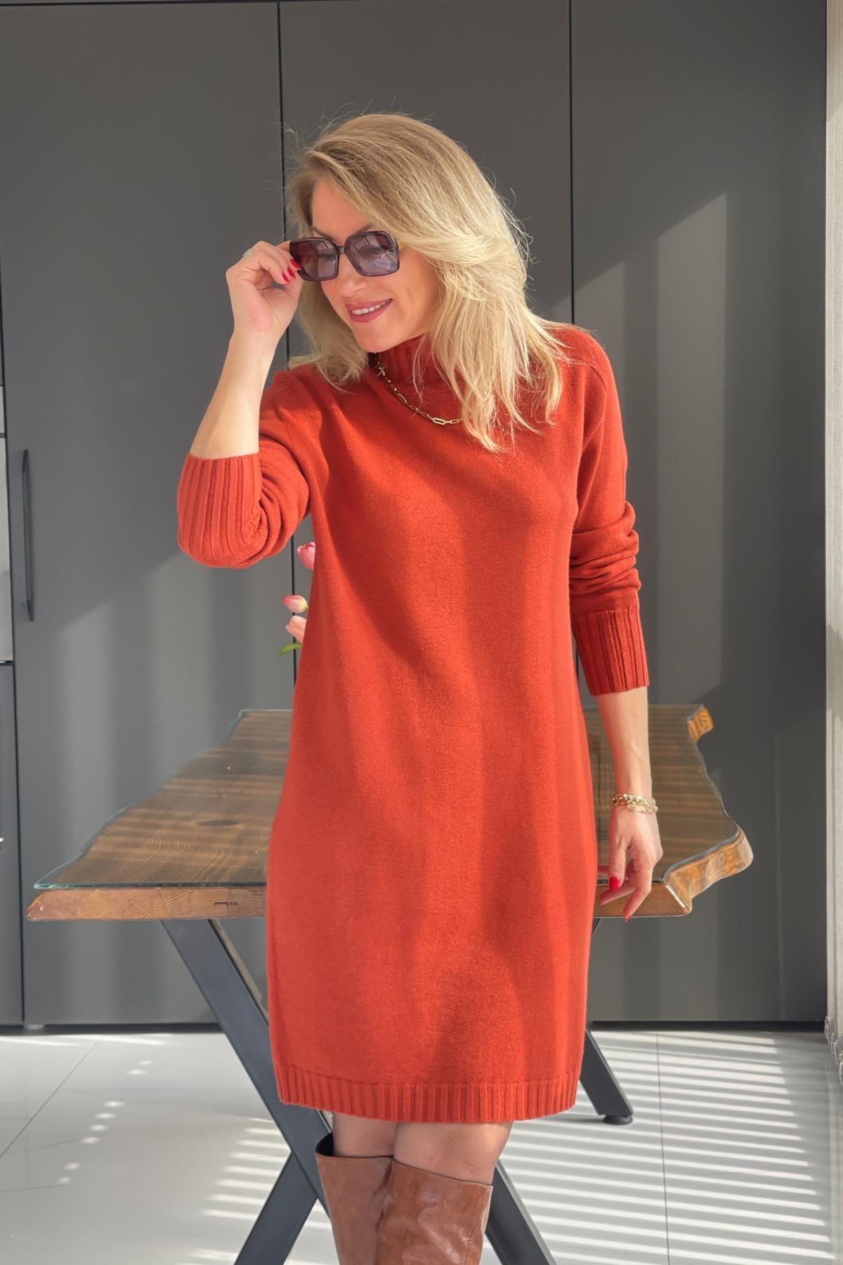 Balıkçı Yaka İthal Triko Kiremit Elbise