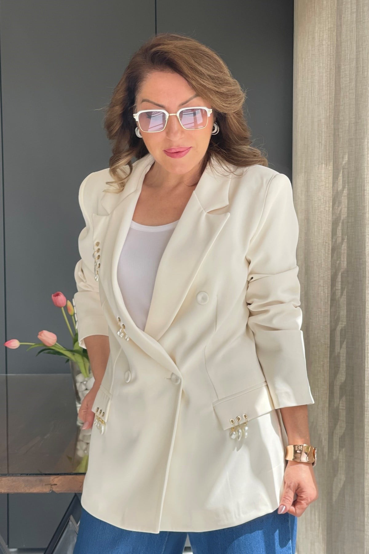 Boncuk Detay Ekru Blazer