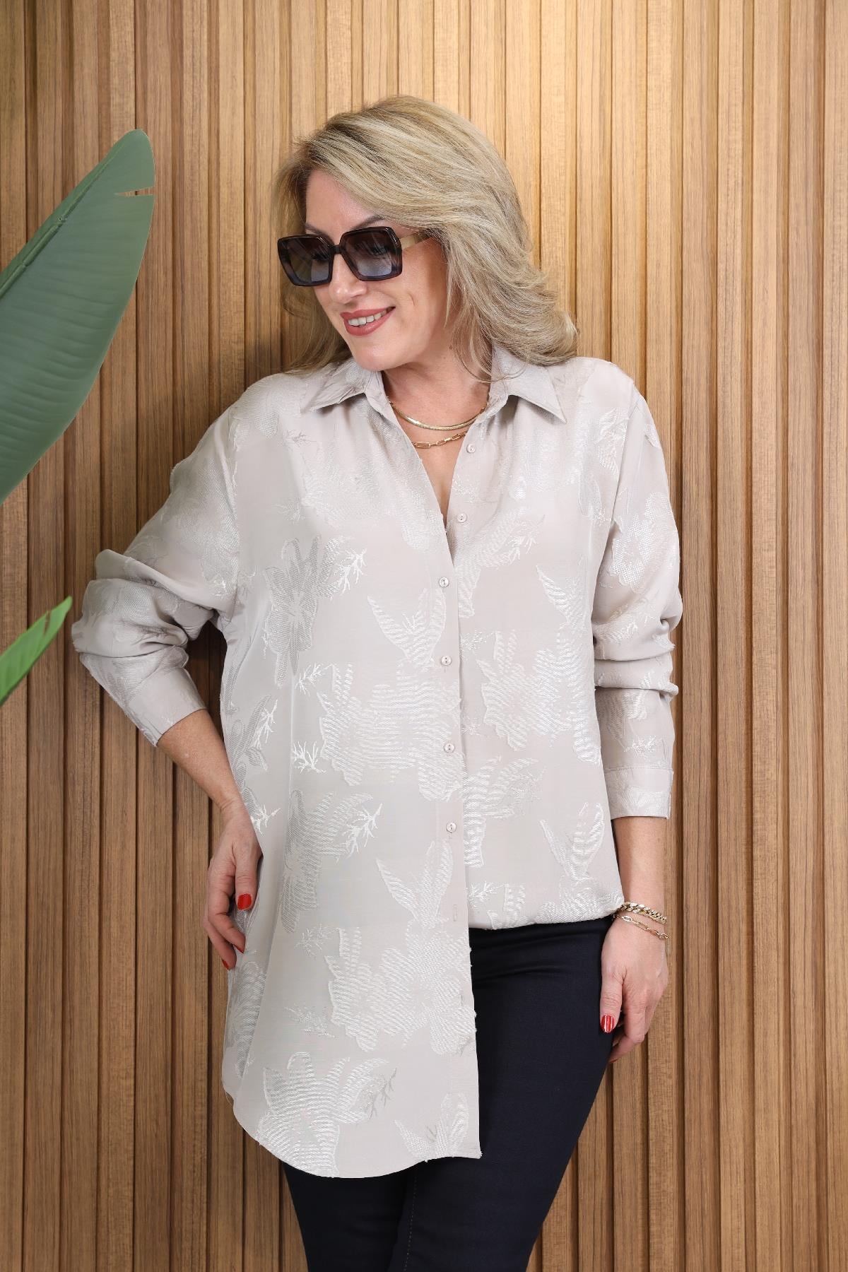 Çiçek Baskı Oversize Bej Gömlek