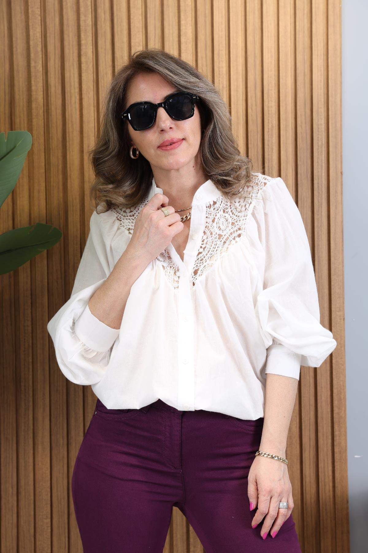 Güpür Detay Ekru Oversize Gömlek